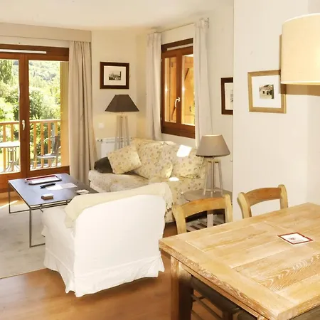 公寓 Chardin De Llum-apartamentos Chardins 贝纳斯克