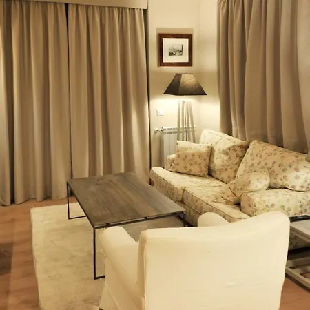 Chardin De Llum-apartamentos Chardins 贝纳斯克