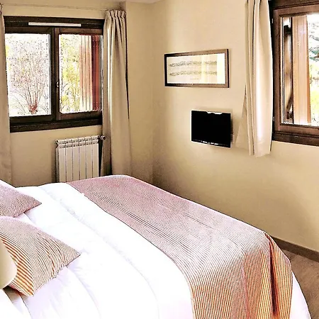 Chardin De Llum-apartamentos Chardins 贝纳斯克